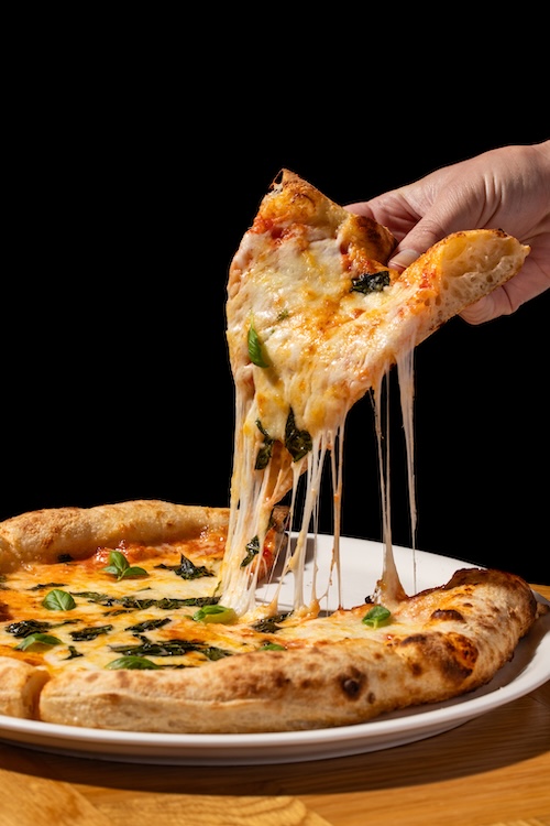 Margherita pizza with fresh toppings